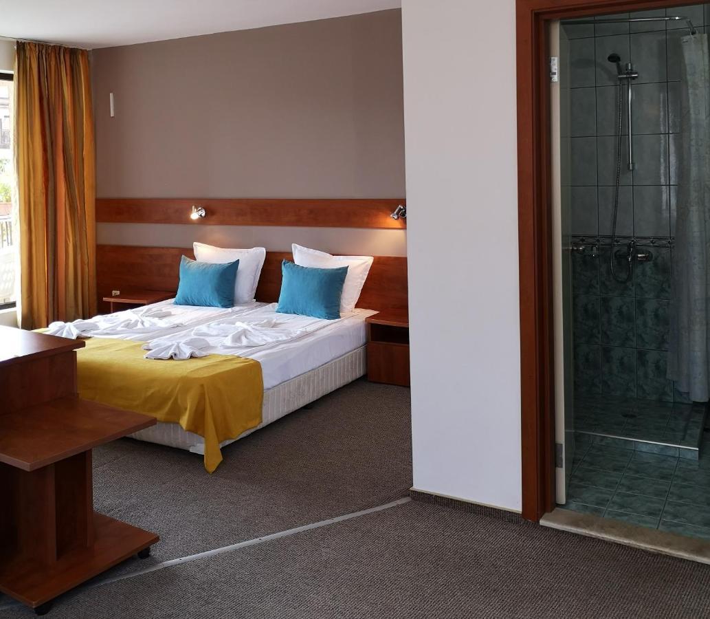 Family Hotel Rainbow سفيتي فلاس المظهر الخارجي الصورة
