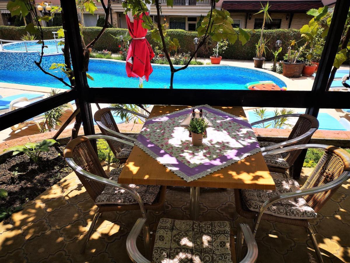 Family Hotel Rainbow سفيتي فلاس المظهر الخارجي الصورة